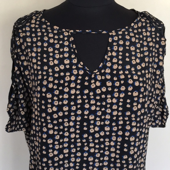 FATE Black Floral Cutout Top - Picture 4 of 7